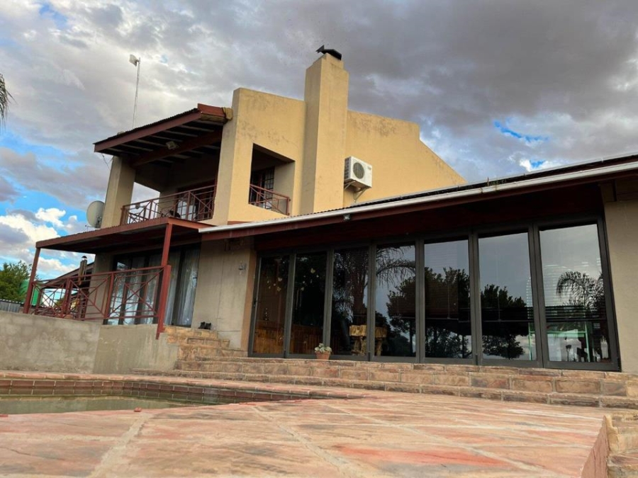 5 Bedroom Property for Sale in Upington Northern Cape